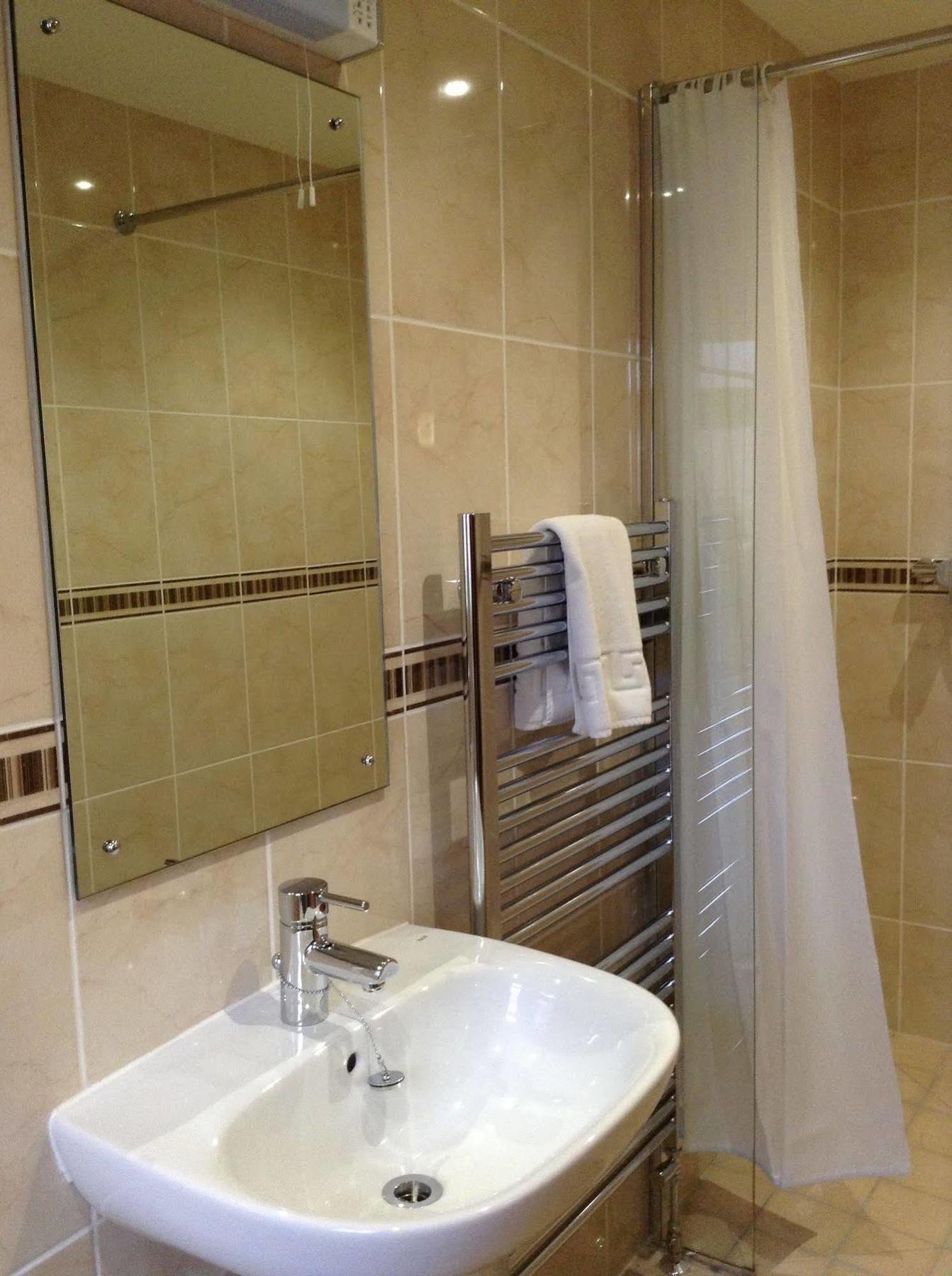 The Crown Hotel Mundford Ngoại thất bức ảnh